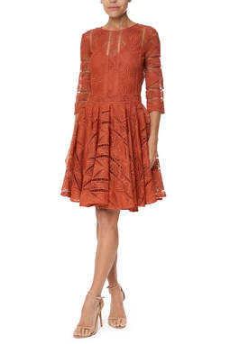 Vestido Curto Renda Marrom