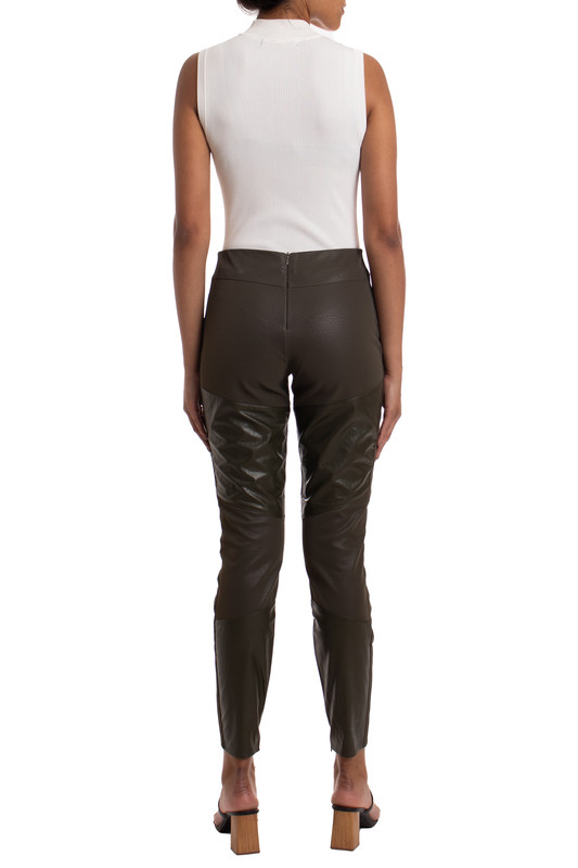 Calça Reta Like Leather Verde